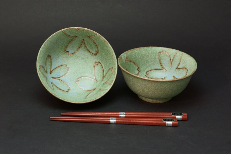 Yaezakura Green Bowl and Chopsticks Set for Two